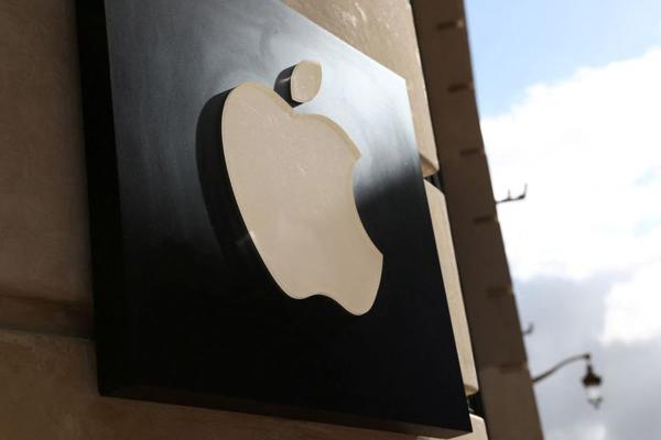 Una Apple Store en Nueva York. Descubre cómo comprar acciones de Apple.