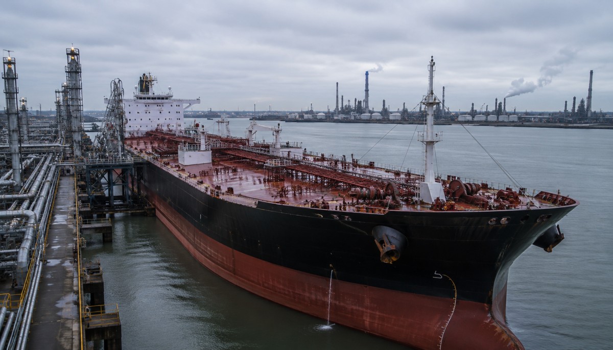 Oil tanker ship at a shipping terminal