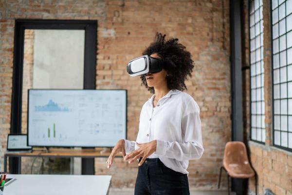 ¿Qué es el mundo virtual y por qué las empresas invierten en él?