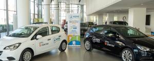 Libertex dona dos vehículos para apoyar a Hope For Children